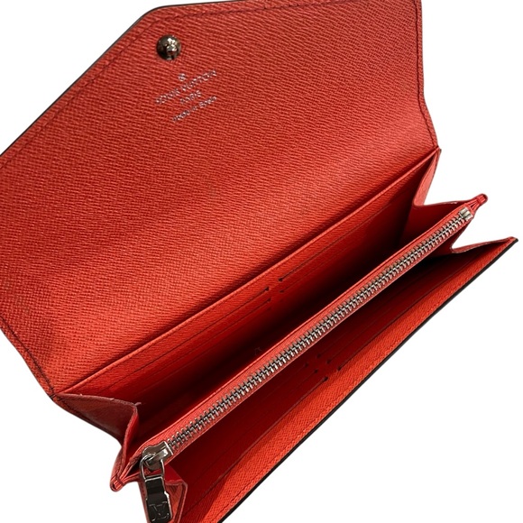 Louis Vuitton Epi Leather Sarah Wallet NM - Picture 4 of 8